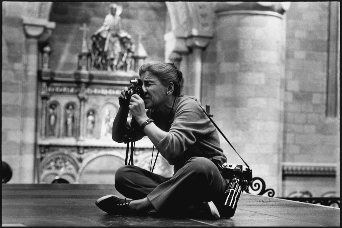 MagnumPhotos's tweet image. "I was looked on as someone apart–a 'career lady,' a 'woman photographer.' My colleagues were not spoken of in inverted commas; they were not 'career me n' or 'men photographers',” wrote Eve Arnold in ‘The Unretouched Woman’: bit.ly/39vrEh1

© Eve Arnold / Magnum Photos