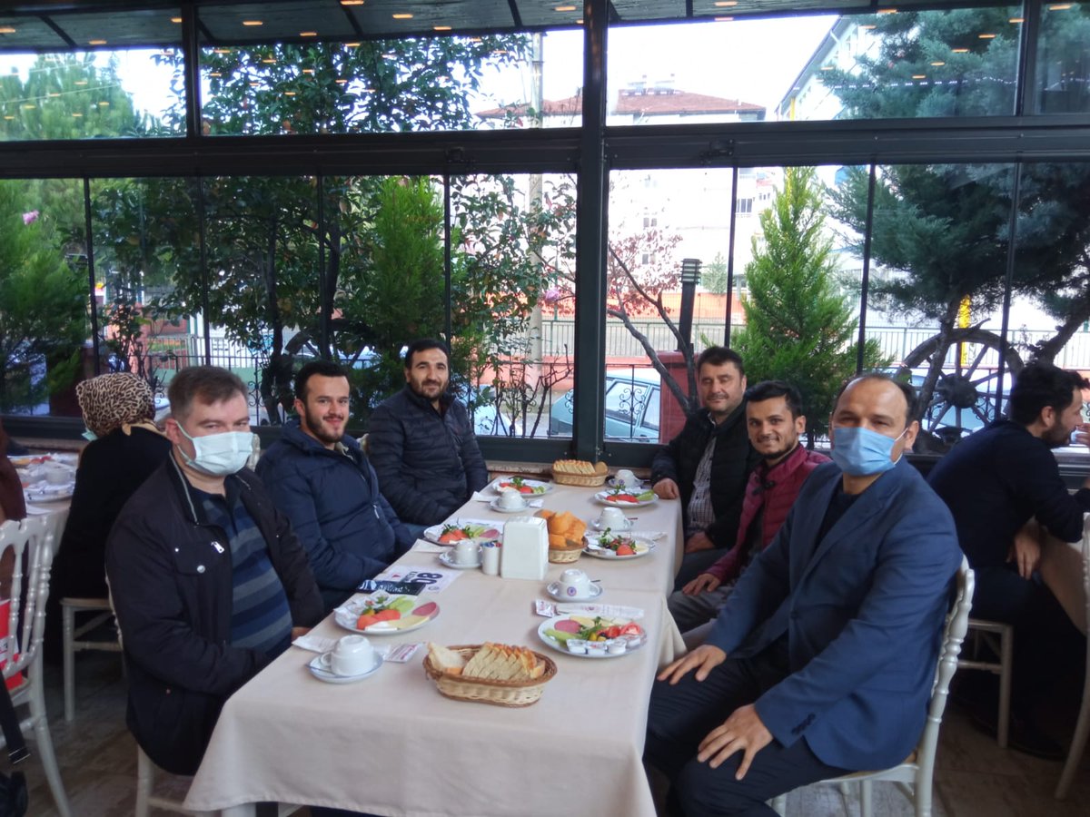 DevrekEbs's tweet photo. Devrek Egitim-Bir-Sen olarak bugün üyelerimizle ve misafirlerimizle Devrek öretmenevinde kahvaltı yaptık. Katılım çok yoğundu,bizi yalnız bırakmayan tüm üyelerimize teşekkür ederiz. @DevrekEbs @ebszonguldak @_aliyalcin_ @AlaplEbs @EgitimBirSen @KdzEbs @EbsCaycuma @Ebsgokcebey https://t.co/4I987fEyhV