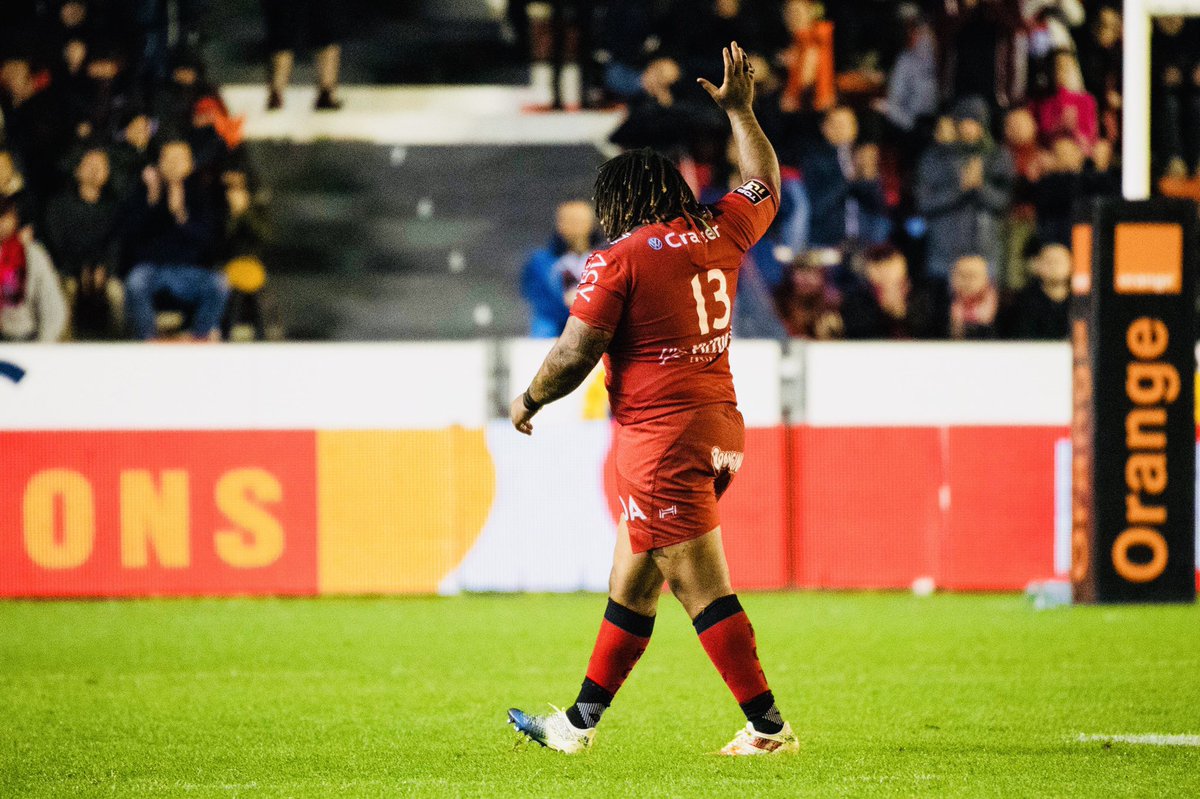 RCTofficiel's tweet photo. On pense à toi @BastaOfficiel ❤️🖤 https://t.co/u1x0pCldSs
