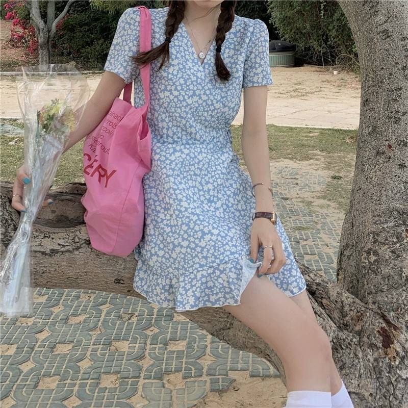 Barny_Shop's tweet photo. [พร้อมส่ง] เดรสคอวีลายดอกสีฟ้าแต่งผูกโบว์ข้าง
ขนาด : อก38/เอว35/สะโพก42/ยาว34
ผ้าทึบไม่บาง งานนำเข้า

ราคา 320

#เดรส #เดรสแฟชั่น #มินิเดรส #ชุด���ดรส #เดรสสั้น #เดรสยาว https://t.co/sPzZUdycZ8