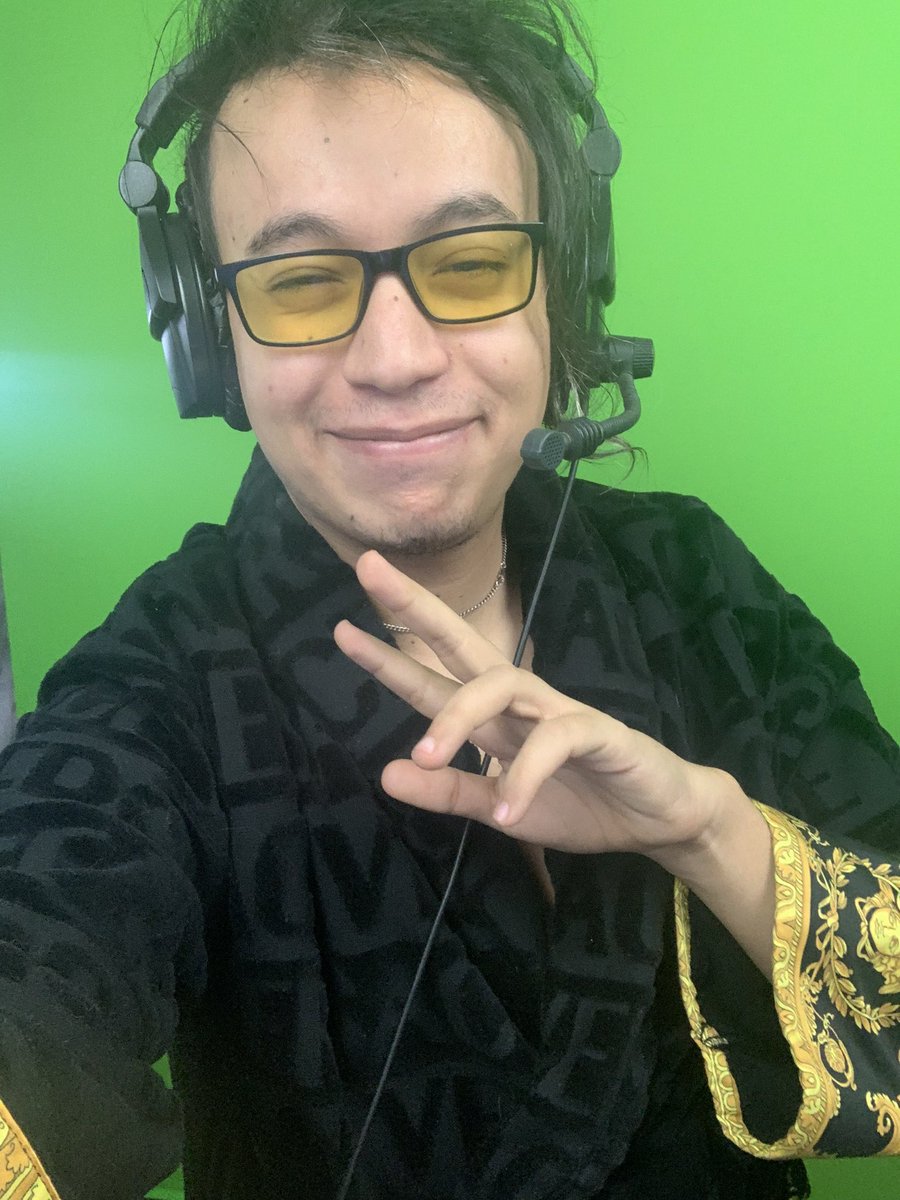 On a survécu à la soirée d’hier ça part en stream peignoir du dimanche ! 
On a une nouvelle comp à tester en plus let’s go ! 
-> Twitch.tv/browelo