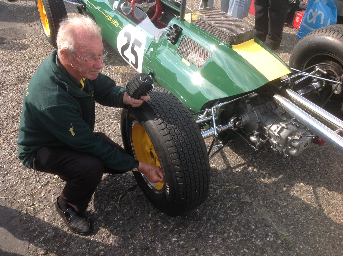 @PeterDWindsor What a living legend: Bob Dance. Here in 2015 during the Historic Grand Prix days at Zandvoort. @ClassicLotus 25.