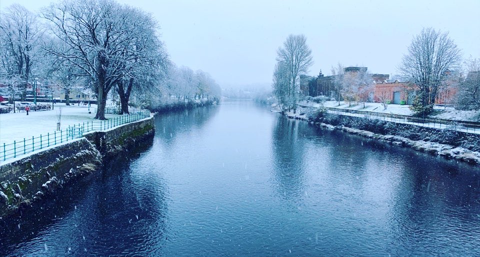 kdougan96's tweet photo. It’s beginning to look a lot like Christmas. 🎄🎅🏻 ❄️ ⛄️“Kindness is like snow - it beautifies everything it covers” - Kahlil Gibran https://t.co/ikKkVvKTVz