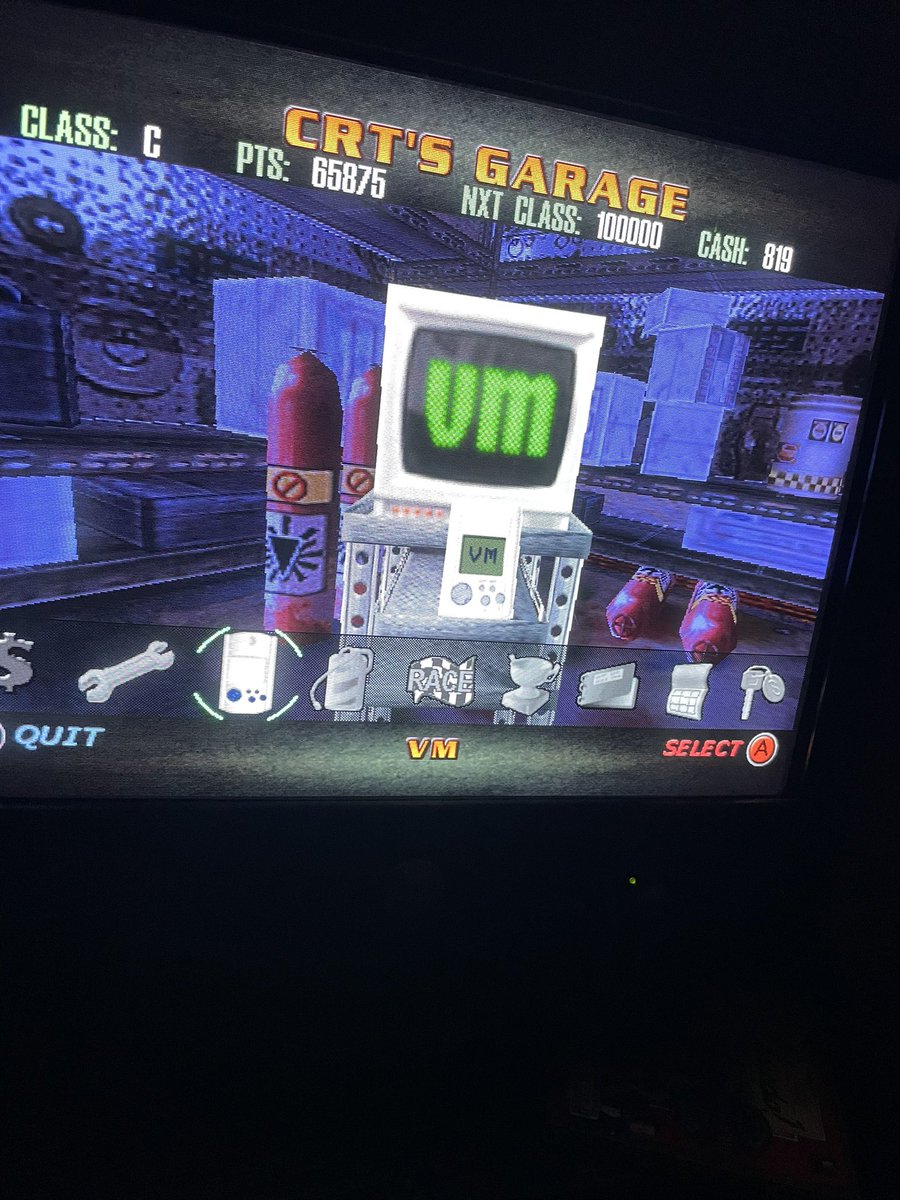 CrtHeaven's tweet photo. Gotta love in game #VMU representation! Here’s a save point in your garage in #SpeedDevils on #Dreamcast ! https://t.co/qiAPxXOVUW