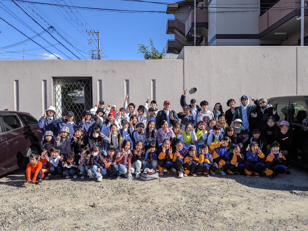 acyaacya_'s tweet photo. 快晴の下で
キラキラスマイルダンスが見られて、
和やかなオンビート
手拍子の中で踊れた、
うれしいたのしい昼下がり。🌞

みんなの笑顔とお母さんの涙！！！
ダンスのパワーはほんまに♾！！！
素敵な発表会でした。
ありがとうございました。🌱 https://t.co/oJr1IXmeG0