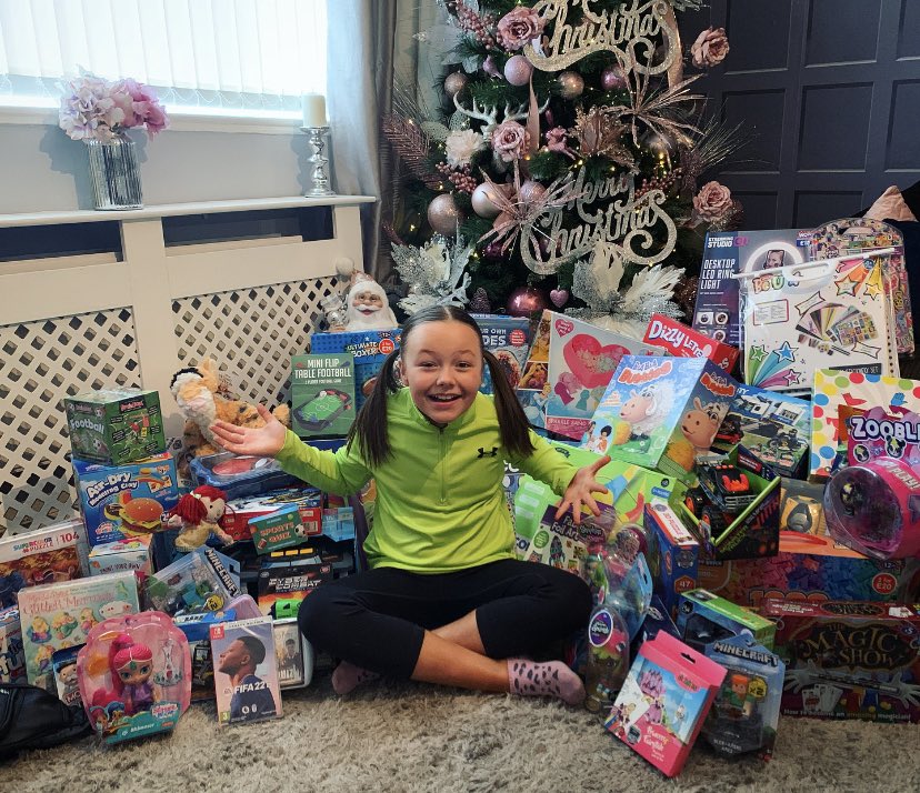 danielle_j123's tweet photo. Thank you to St Cathrines school for all these wonderful donations for @WoodSt_Mission don’t forget you can still drop your donations of at Tesco Burnage from the 1st December ❤️ https://t.co/6rMED0XzaT