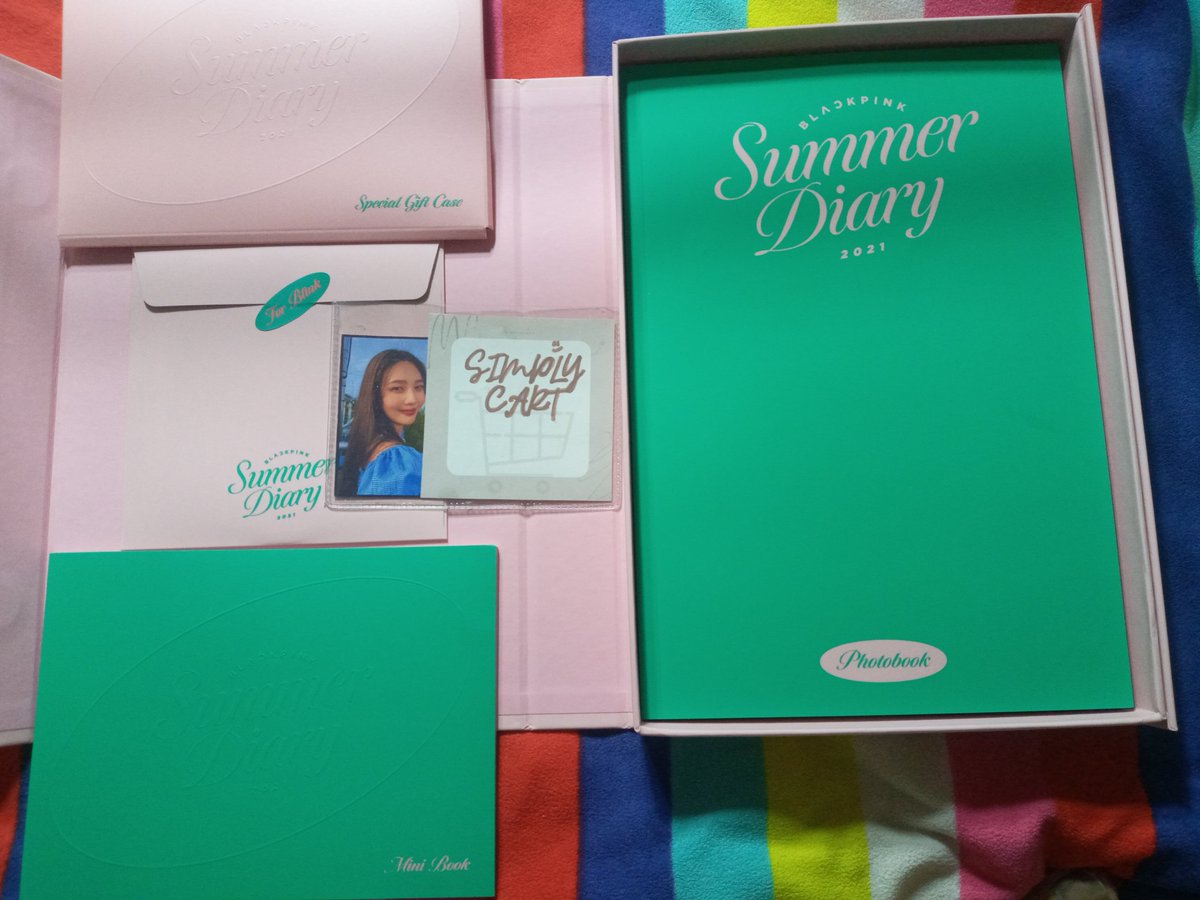 SIMPLY_CART's tweet photo. { #SIMPLYonhands } wts lfb ph
HELP RT !!!
❀ blackpink summer diary 2021 in everland tingi
- set a: ob, mini pb, dvd, special case - 350
- set b: photobook - 300
- fan (avail 2 pcs) - 100
• dm or mine •
❥ mod: sco, sdd, ggx (manila) mop: gcash | dm for more pics and vid https://t.co/dMkkDo3EWu