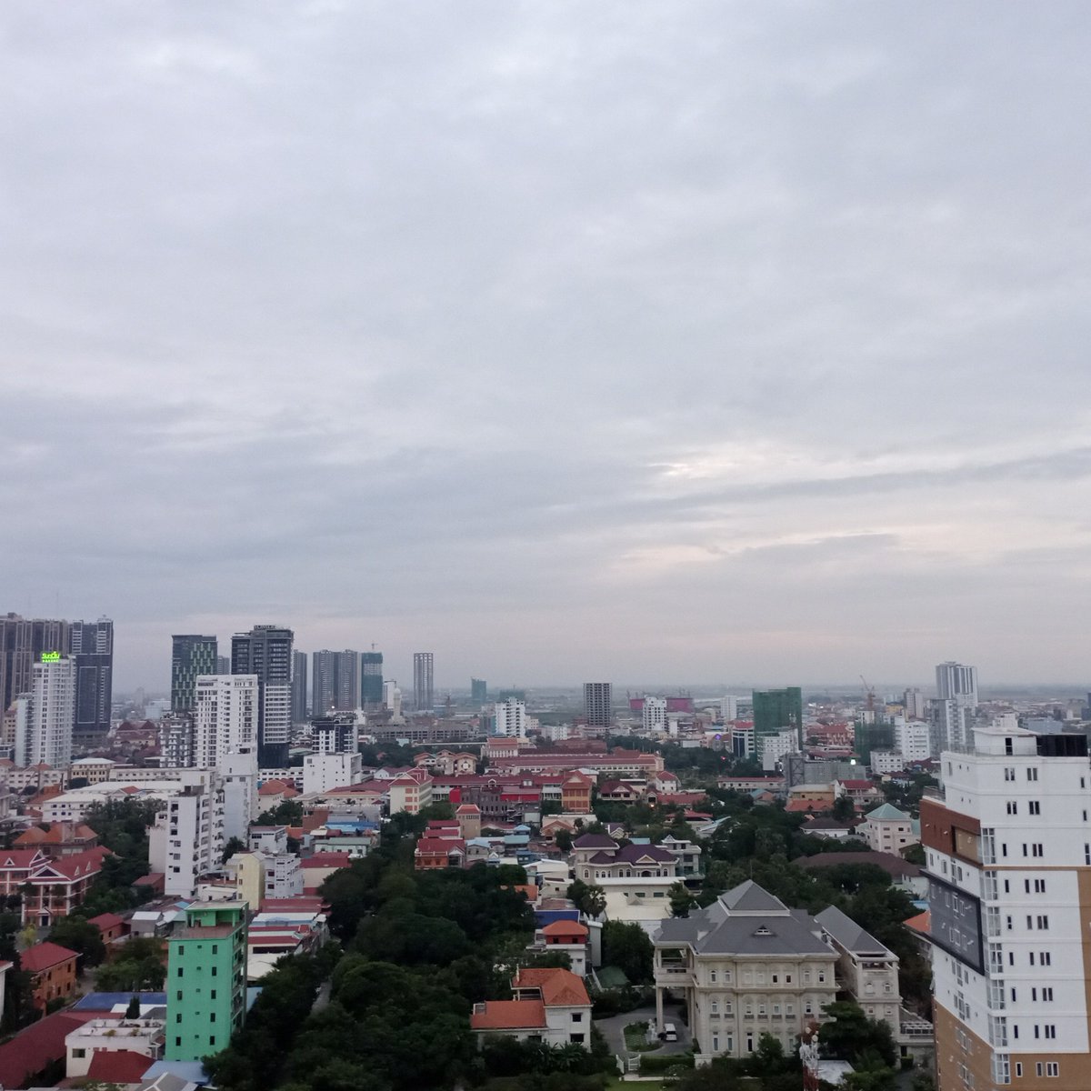 mrpp_sin's tweet photo. A nice day. https://t.co/0Ljfl8IEFm