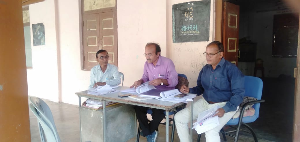 DeoArvalli's tweet photo. SSR-2022 28-11-2021
Polling Booths visit of EROs &amp;AEROs
@CEOGujarat @CollectorArvali @CollectorArvali @ECISVEEP https://t.co/TzYep3CSdy