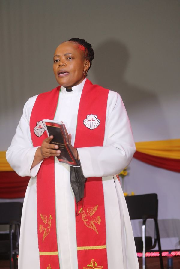 WesleyGuildSA's tweet photo. Introducing the Bishop of the Northern Free State and Lesotho Synod, Rev Mamsie Mamoalusi Mothupi https://t.co/piKoJGHBc7