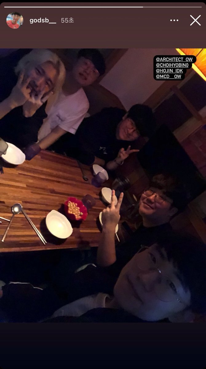 ganaayy's tweet photo. 전엑식+항저우 모임..? https://t.co/ETSoPdKZXD