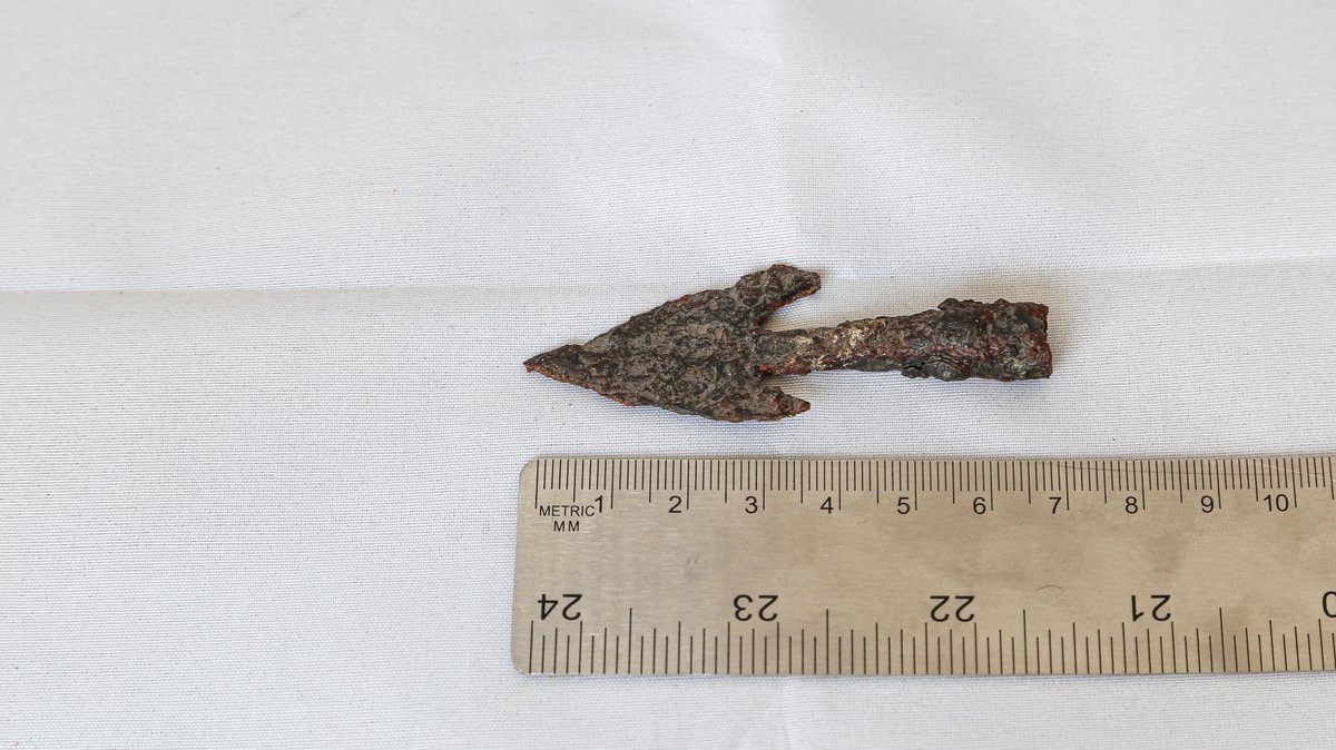 These #artefacts are Iron barbed hunting arrows. During the #medieval era, #hunting not only provided food but was a popular past time amongst the #wealthy. The entitlements to hunt were restricted to the #privileged. These arrows were discovered in Hangleton and #Lewes, #Sussex