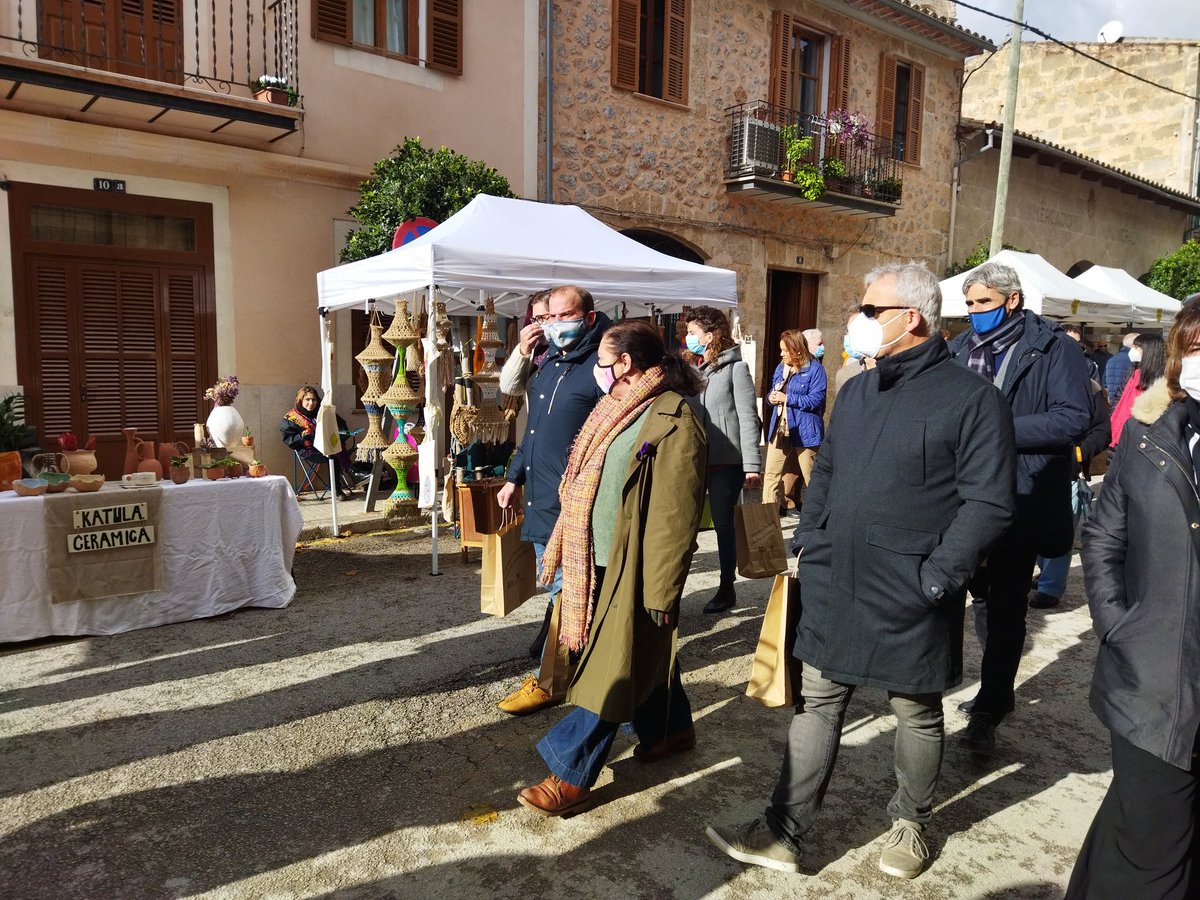 mirgual's tweet photo. 🍄 Ha estat un plaer assistir a la #firademuntanya de Bunyola. Una oportunitat per conèixer els valors no només naturals sinó també culturals d'aquesta terra. Us anim a visitar-la! 
 
👏🏻Gràcies per la convidada i bona fira! https://t.co/O2blD2JxGZ