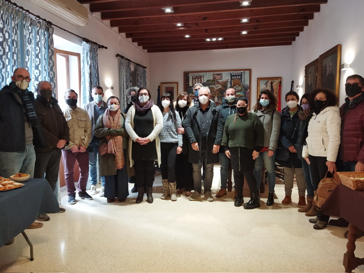 mirgual's tweet photo. 🍄 Ha estat un plaer assistir a la #firademuntanya de Bunyola. Una oportunitat per conèixer els valors no només naturals sinó també culturals d'aquesta terra. Us anim a visitar-la! 
 
👏🏻Gràcies per la convidada i bona fira! https://t.co/O2blD2JxGZ
