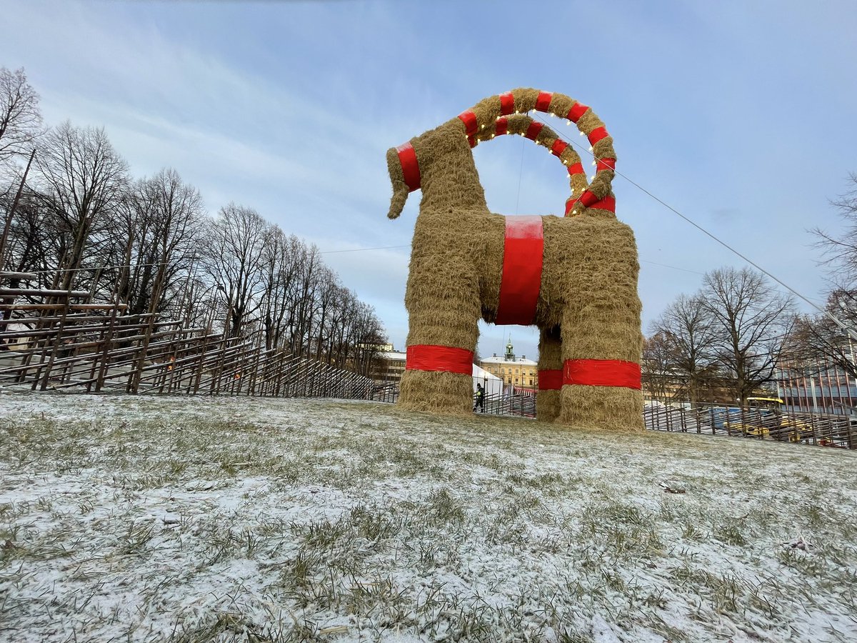 Gavlebocken's tweet photo. Inaugarution day is here! 
Will you join me here at Castle square or are you going to watch the live broadcast?

Nothing is like a star close up...just sayin.

Link
https://t.co/d6hst3aZ2s

#gävlebocken https://t.co/4hMzCVEMh7