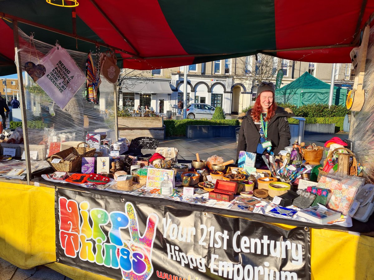 Here we are again ready to rock @HBwinterfest ... another amazing day in the offing #destinationhelensburgh #wildaboutargyll #theoldechristmasshoppe