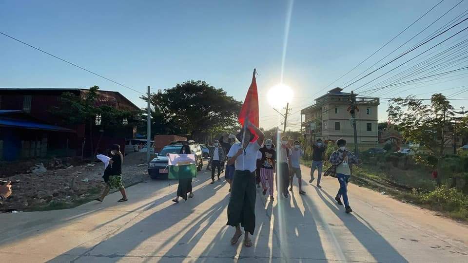SwannhtetH's tweet photo. Student unions from various townships join forces in NorthDagon, Yangon to protest against military dictatorship. On national day, we are determined to completely remove terrorist junta.
#POSCO_StopSponsoringSAC
#Nov28Coup   
#WhatsHappeningInMyanmar https://t.co/28OglLK3cS