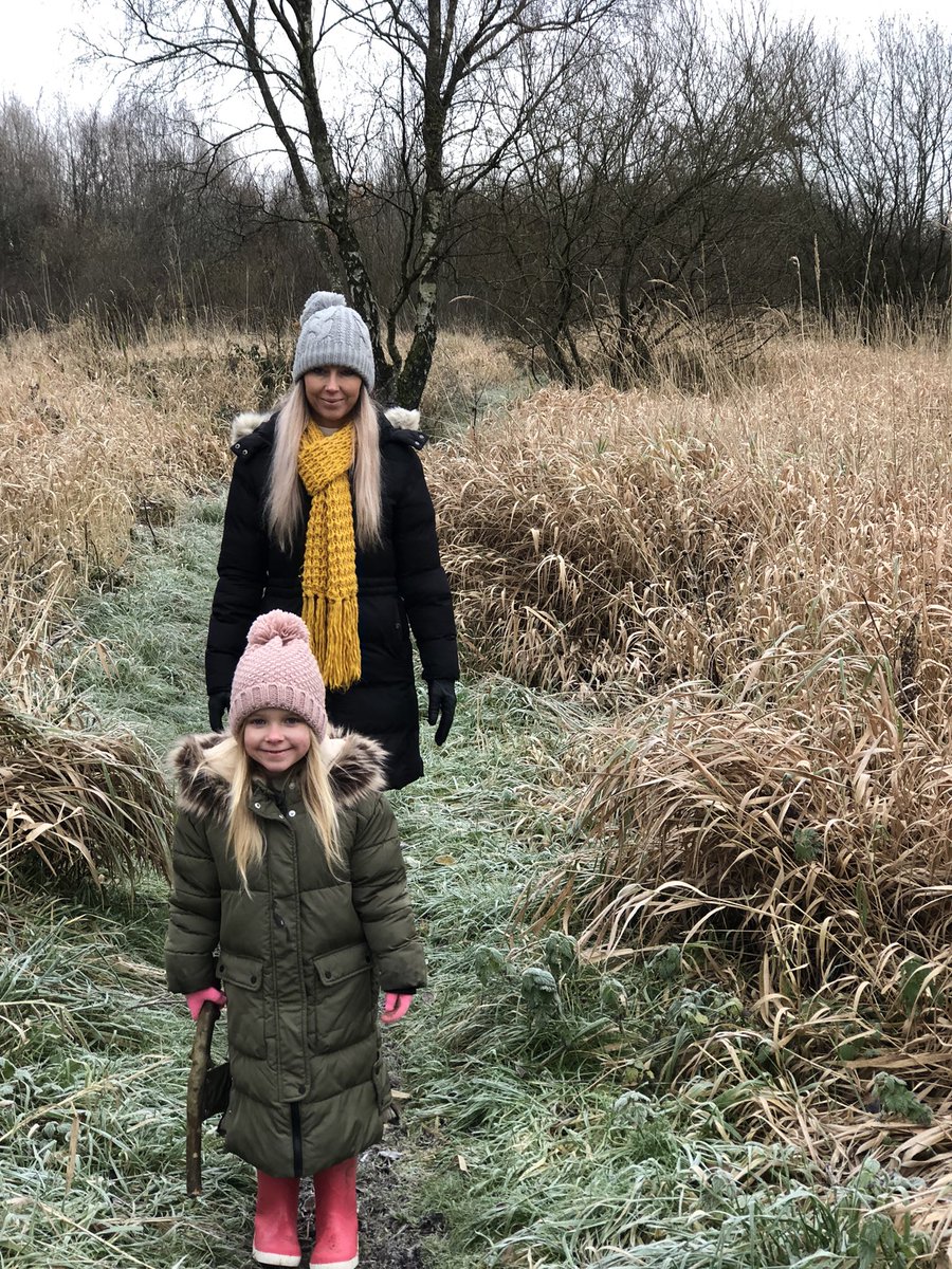 ben_kay8's tweet photo. Could get use to these Sundays with no footy 
Fresh morning walks around the back of the house followed by a cooked breakfast with us all sitting down together #doesnthappenoften 
Then waiting for a Sunday dinner cooked by @LaurawoodKay 
And a few matches on the TV in between 🤣 https://t.co/LO7QZBe3gI