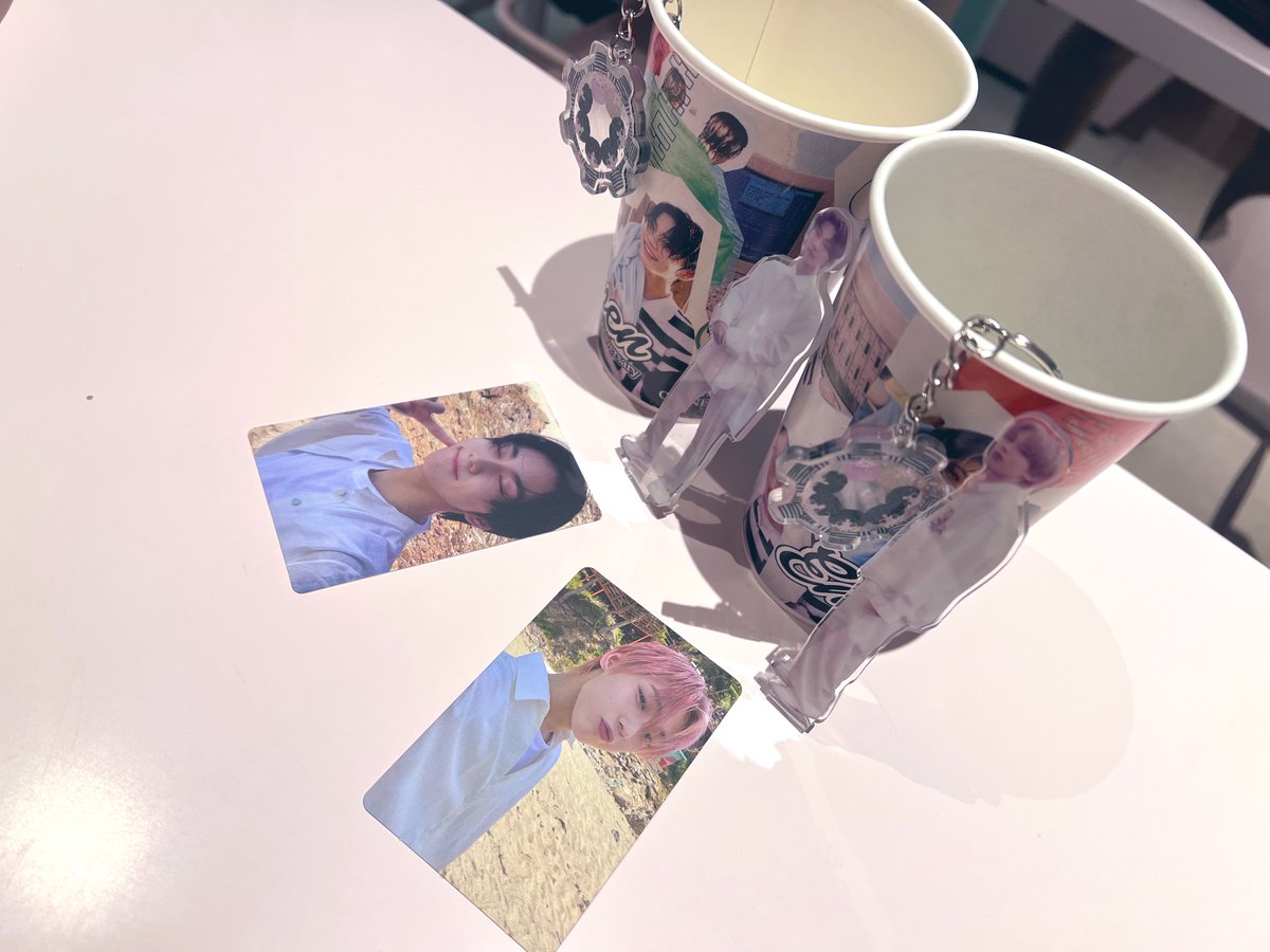 귀여운 카페 이벤트 일본에서도 개최해 주셔서 너무 감사합니다💕💕
포켓즈를 데리고 놀러갔습니다~🐈🦊
#영원히_함께할_엔하이픈의_1stAnniversary
<a href="/1yearwithen_/">ENHYPEN' 1st anniversary</a> 
<a href="/042610_0204/">大阪心斎橋♡カフェ【OSHI ni MUCHU】</a>