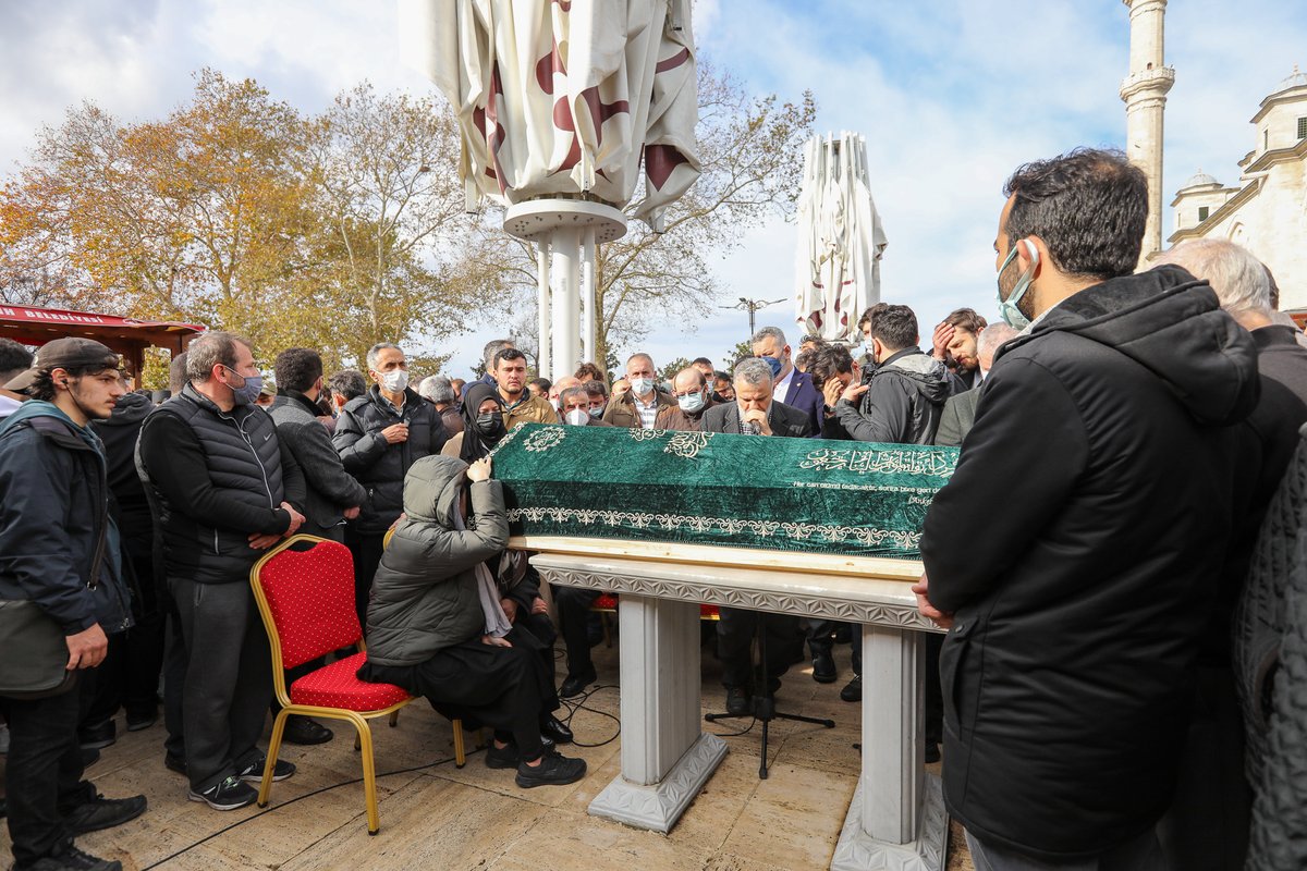 Kağan Talip Tığlı ve Murat Can Kaya kardeşlerimizi, bugün İstanbul Fatih Camii'nden ebediyete uğurladık.

Bu dünyada güzel bir iz bıraktınız, şahidiz!

#İyilikYolunda4Genç