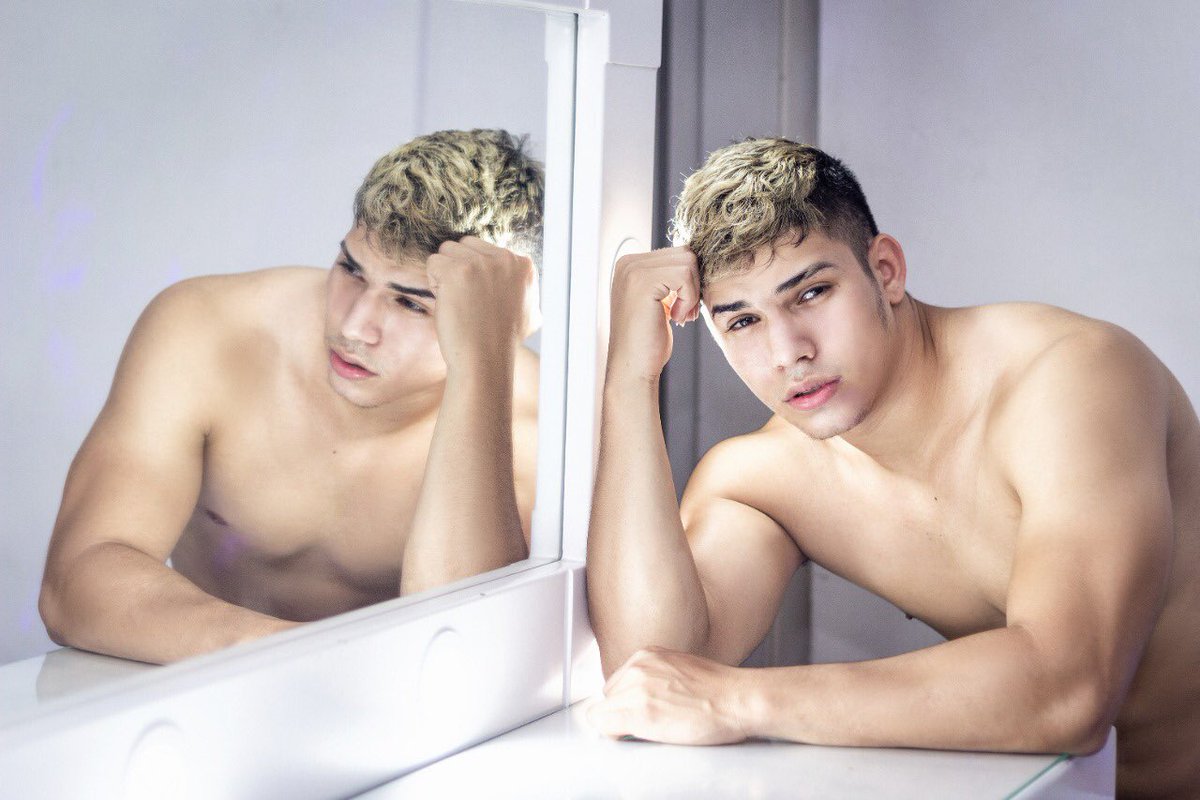 CalvinKushf4f's tweet photo. Modelo 

@Flirt4FreeUSA https://t.co/im7VR9LixH