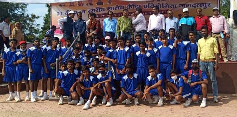 FlowtingWings's tweet photo. जगदलपुर ( बस्तर )राज्यस्तरीय स्कूल खेल के उद्घाटन अवसर पर...💐💐
@om_ojha1 @vikasjaiswal_23 @surajsahu0001 @SewakFoundation @reddropcg @CGBDF2 https://t.co/c70UfjCN9O