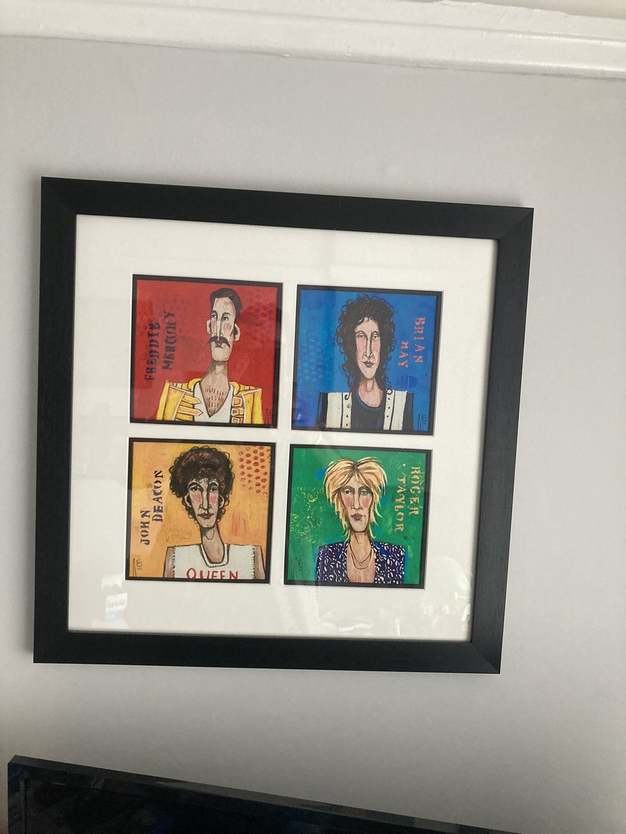 ChrisHigh2's tweet photo. @thequeenpod and some other stuff! https://t.co/m76wb6AYE4