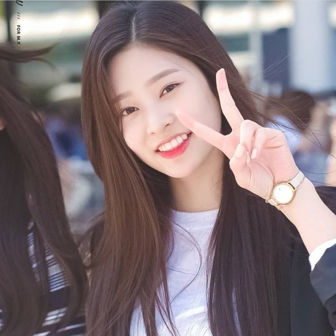 KworldStuff's tweet photo. WTS: IZ*ONE Minju Plush

Rare!
Official &amp; authentic.
From IZONE Japan Official Fan Site.
Minju version.
In excellent condition.

USD $100.
Price exclude shipping &amp; fee.

#wizone #polaroid #sales #wts #sell #sale #wonyoung #Autographed #Album #poster #merchandise #selling #WTT https://t.co/S5a9hLJmzY