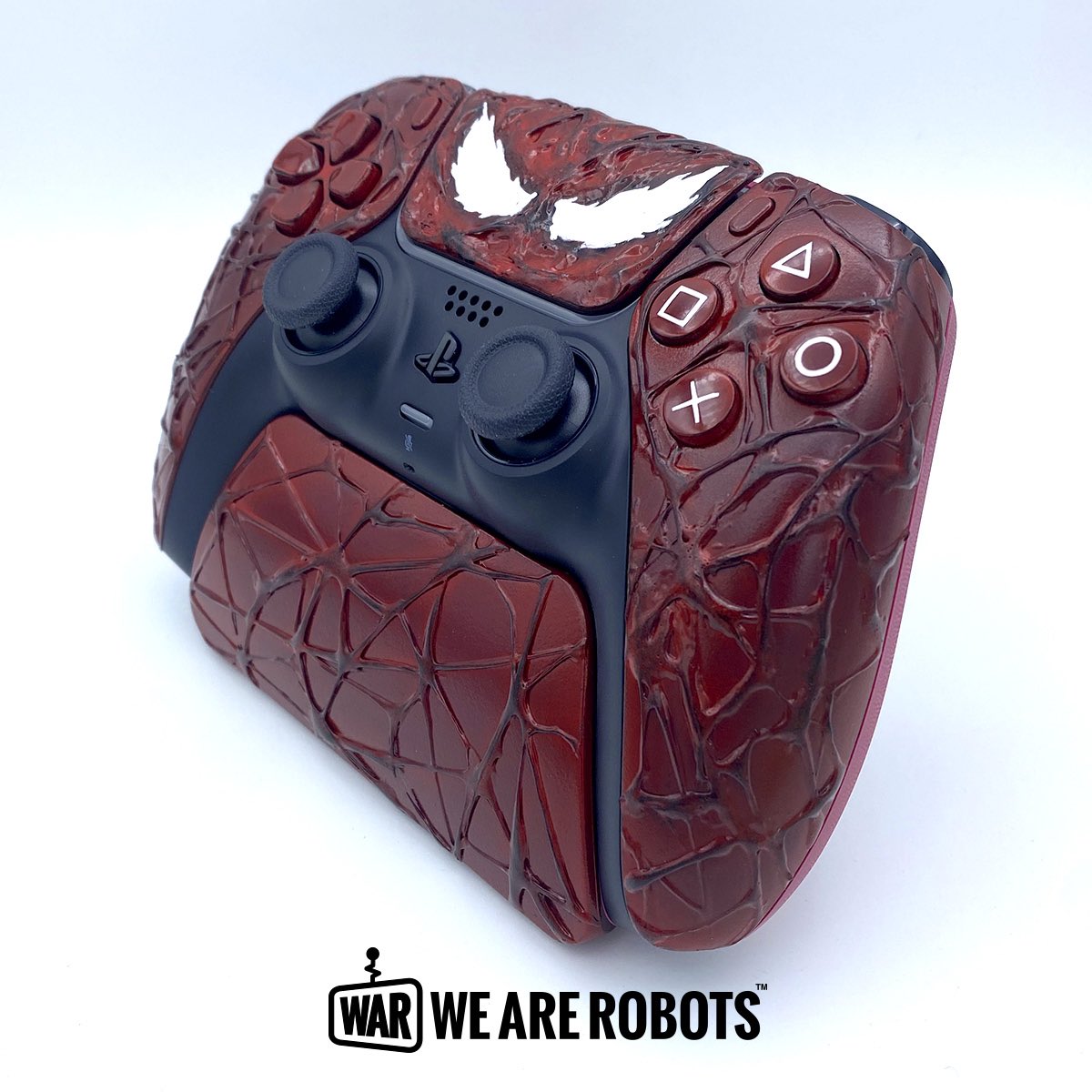 wearerobots_au's tweet photo. Let there be Carnage! Available on the WAR shop (link in bio) the Carnage themed Xbox Series and PS5 controllers feature a 3D, symbiot texture and matching hardware.
#venom #venommovie #venomlettherebecarnage #lettherebecarnage #warcustoms #wearerobots #customcontroller https://t.co/cOw9MeLlGH