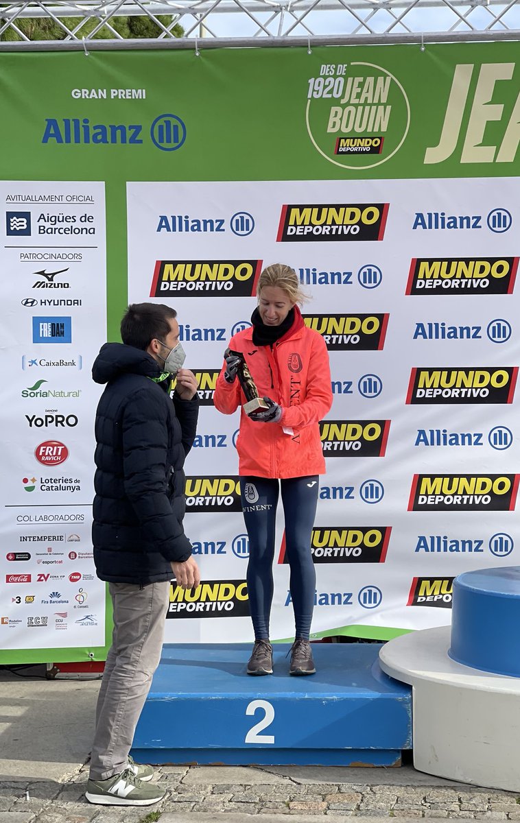 CAManresa's tweet photo. Una espectacular @txell921 s'encarama al segon esglaó de la 98a Internacional Jean Bouin 🥈
#Manresa #atletisme #avinent https://t.co/kfCROtBAvP