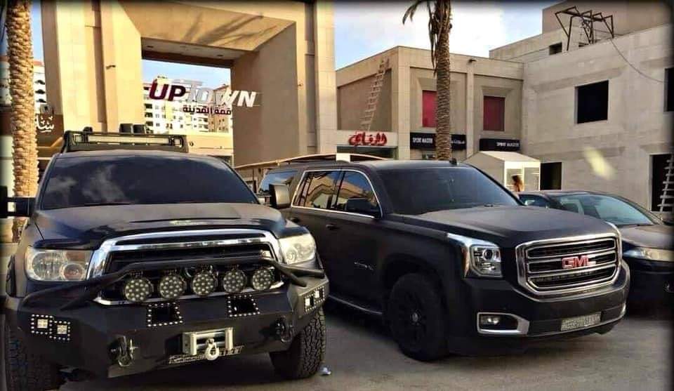 M_Alneser's tweet photo. How the cars of Assadists/Warlords' convoys looks like in the areas controlled by #Assad
#SyriaNotSafe #SyriaHighlights #Syria https://t.co/JEScUXW8AL