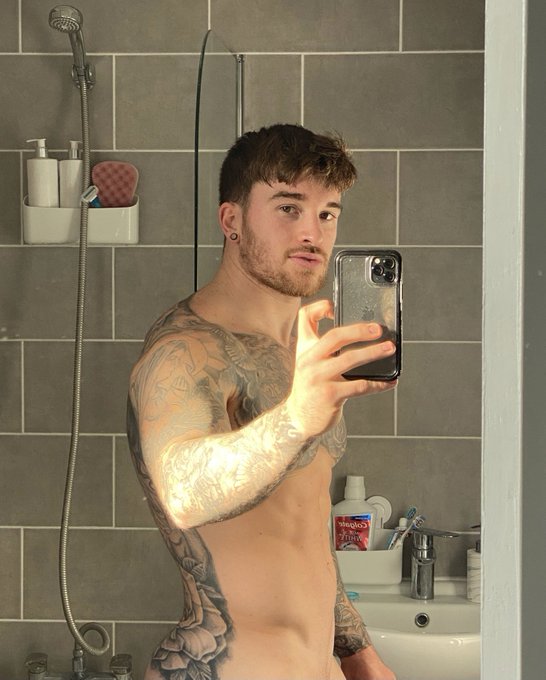 Discount weekend 🎉 https://t.co/JLxlq9ARzj https://t.co/5sIwtKOrg3 https://t.co/Xblm4RNsVB