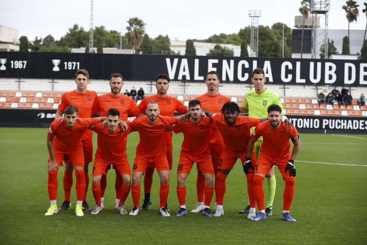 actorrellano's tweet photo. 🧡 𝐋𝐎𝐒 𝐍𝐔𝐄𝐒𝐓𝐑𝐎𝐒 🧡 

#AthleticTorrellano #AupaTorrellano #ValenciaCFB https://t.co/sy1bCeWnAG