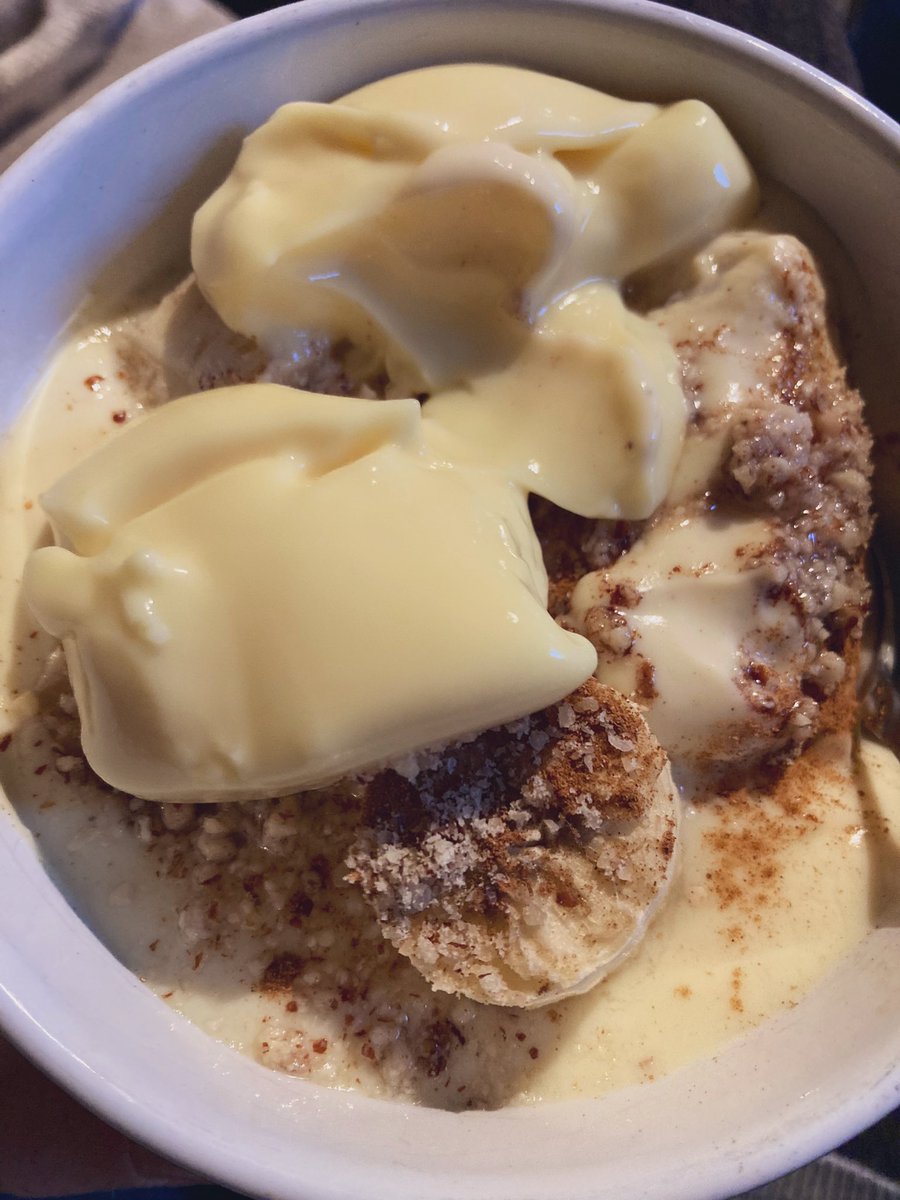 Vanessa75269055's tweet photo. #breakfast #breaki #frühstück #pudding #proteinpudding #proteins #vanilla #vanillapudding #puddingoats #eatclean #cleaneating #fitfood #foodie #foodlover #healthybreakfast #diet #weightloss https://t.co/YB8drDAQyA