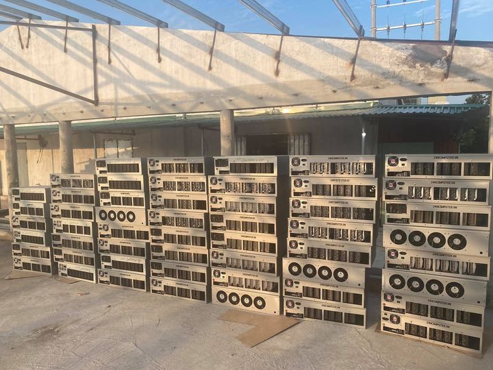 fundsforlife's tweet photo. sell cheap 55 Set with 8pcs/set GPU RTX 2060 6G Miners #BTC #ETH #ETC #DOGE #ADA #XRP
with the best price today 1 Set (8pcs GPU 2060): 900$
Buy more than 10 sets 5% discount on your order https://t.co/8OjzPz6i9G
