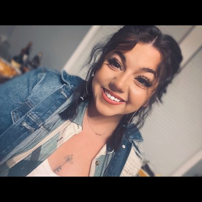 michelle_10893's tweet photo. #NewProfilePic https://t.co/By8k0VV8Wx