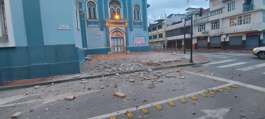 hco_tv's tweet photo. El casco urbano de #Loja luego del sismo de magnitud de 7.5, epicentro: 98 km al E de Sta. Maria De Nieva, Condorcanqui - #Amazonas. #Peru https://t.co/X4OF5nGo8r