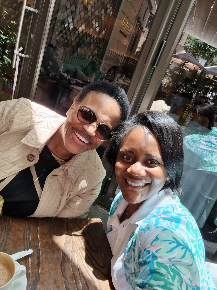 PPedhom's tweet photo. Guess whom I brunch with this morning ? One of the most inspiring leaders I have known. Was so happy to see you madame. @Phili_Sibiya https://t.co/sBrtQ7ZLyI