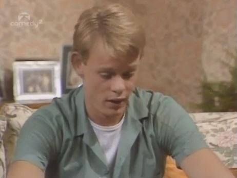 Happy 60th birthday Martin Clunes. Here aged 22 in No Place   Like Home. 