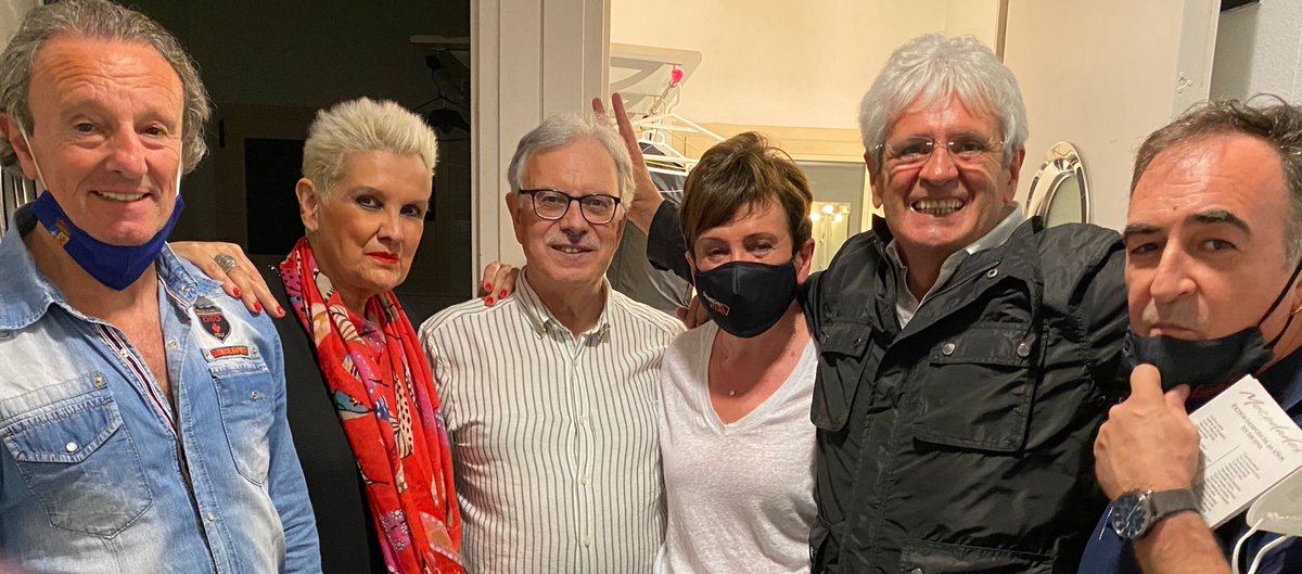 Mocedades2's tweet photo. Con Joaquín Lera el autor de la canción Sobreviviremos https://t.co/YIN5zLSZ4r