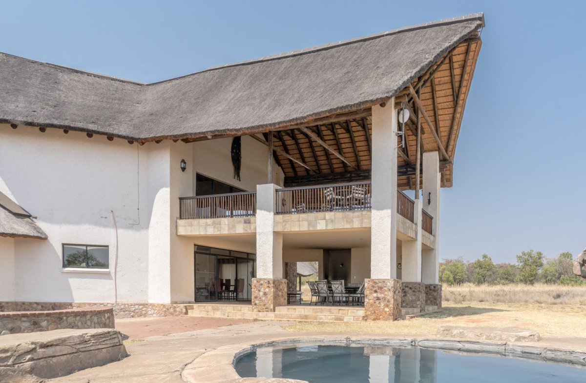 ZebulaLodge's tweet photo. Need to take a break from the news, Christmas Crowds and more? Then take advantage of our Dec promo and get a 30% discount on our standard rates. Stay at the famed Zebula Dream House from only R2823.50 per night Visit https://t.co/0JPgi37Gdm to book
#zebula #limpopo https://t.co/o2SnkB3yIx