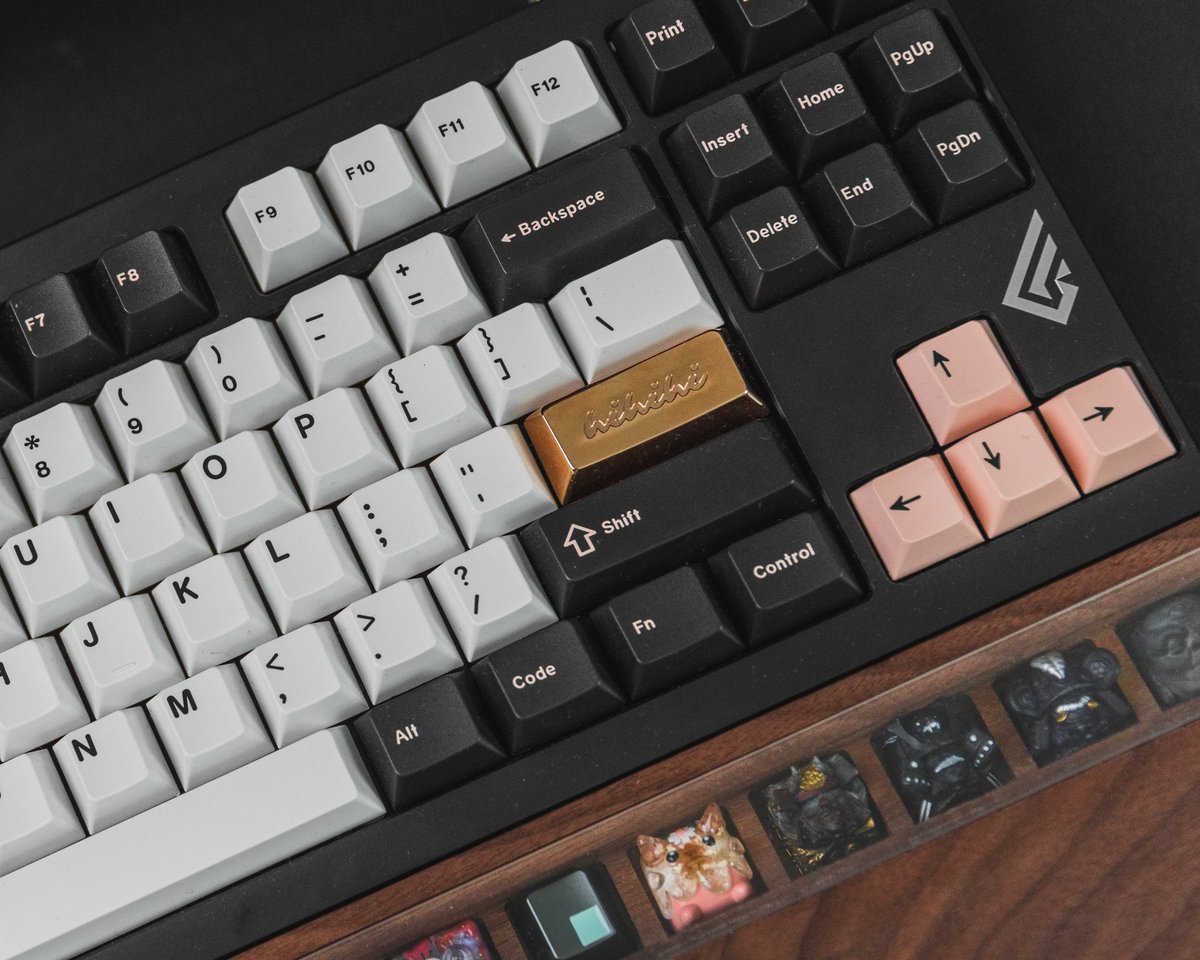 This artisan wrist rest tho…