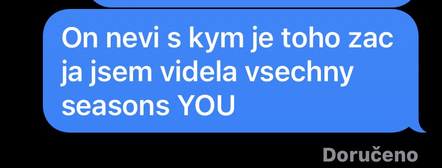 karolina tweet media