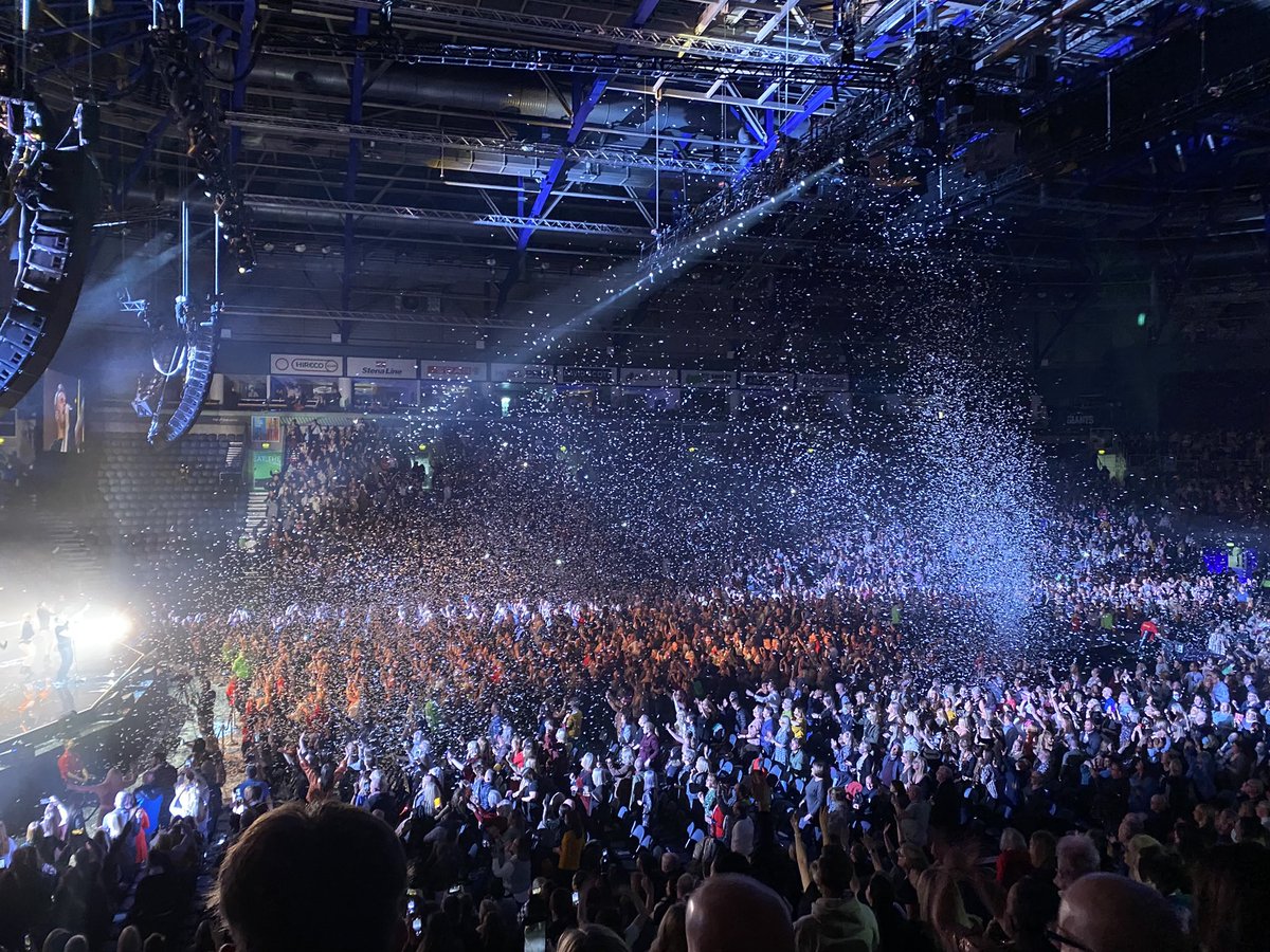 joannehenderson's tweet photo. So amazing to be back @GaryBarlow concert last night and a full @SSEBelfastArena #somenormality #livemusic https://t.co/huxEO5VMaC