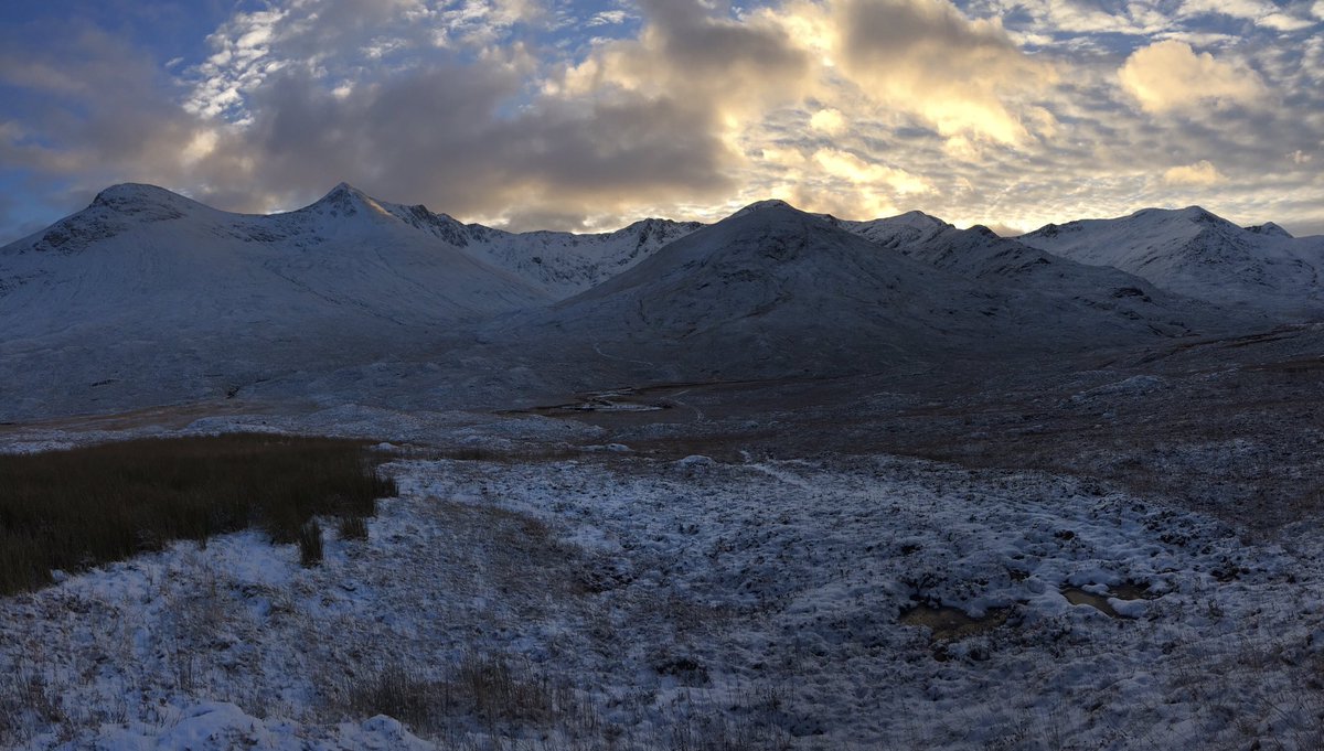 singletrackskye's tweet photo. Not much snow in the north of Skye so nipped over to ‘Scotland’ for a winter walk &amp; it was worth it! https://t.co/ShgtLCA34S