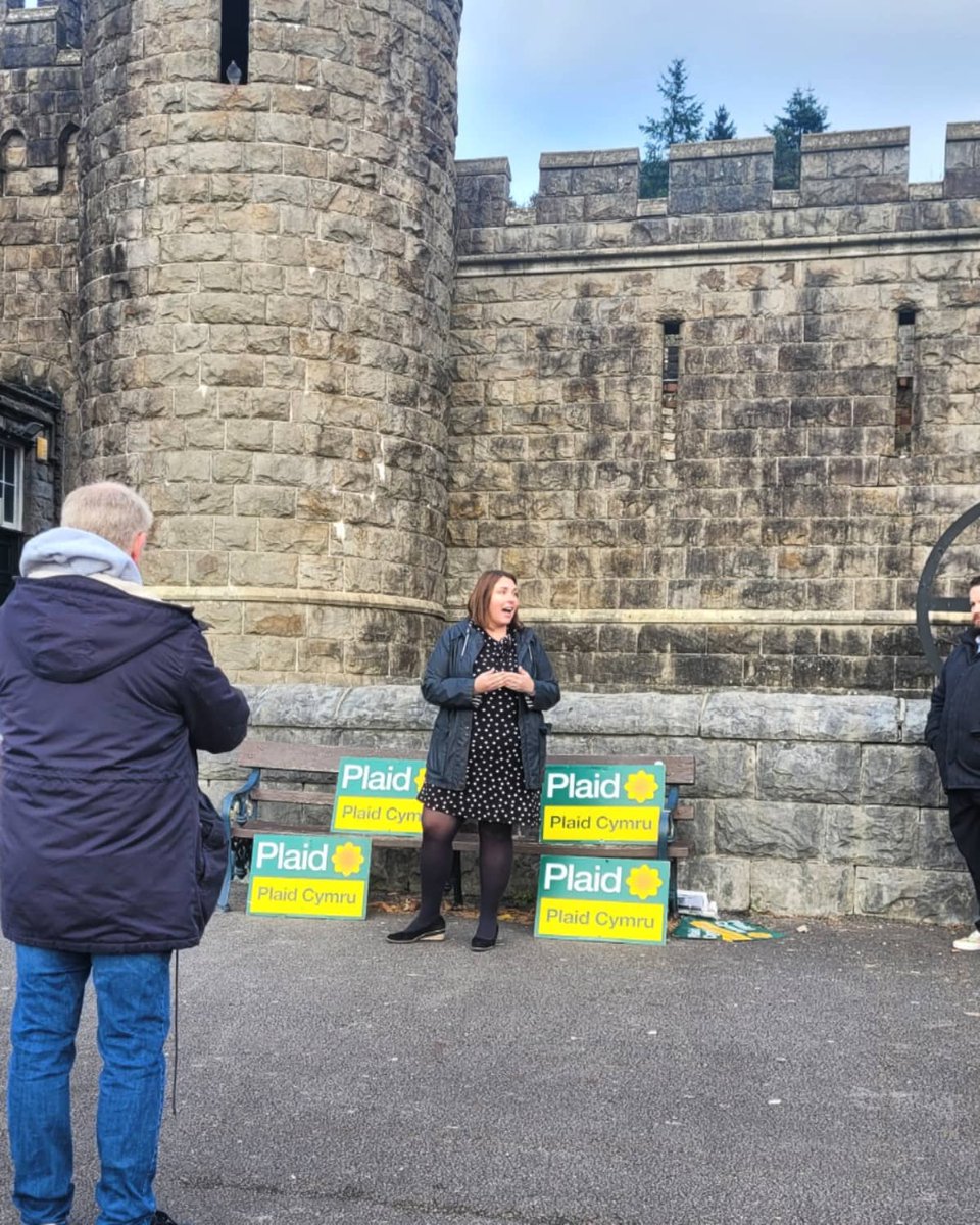 Plaid Ifanc at the Launch of the Council Election Campaign in Merthyr and Rhymney today! 
Gwych clywed o Bethan Sayed, Delyth Jewel a Heledd Fychan hefyd.