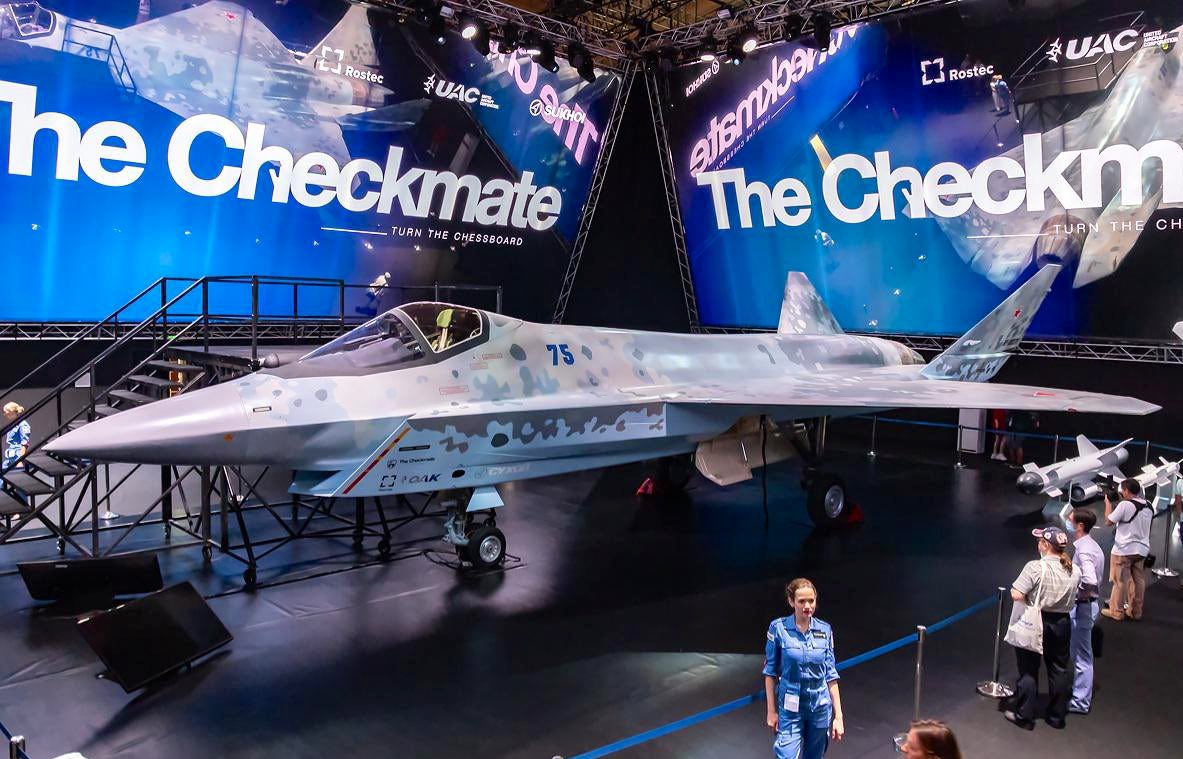 Истребители 2021. Макс 2021 Су 75. Су 75 самолет Макс 2021. Су-75 Checkmate. Checkmate самолет.