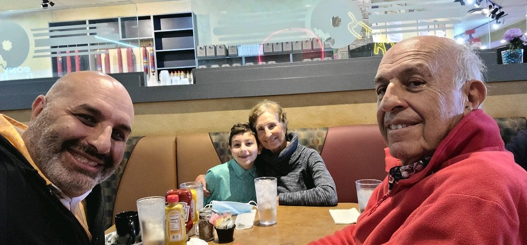 DavidCohenEsq's tweet photo. Sunday morning breakfast with @EthanC0hen plus Grandma and Poppop. #BreakfastWithEthan (@ Chompie's Restaurant, Deli, and Bakery - @chompiesaz in Scottsdale, AZ) https://t.co/KE3iJSSlyA https://t.co/AYBGDGIjsZ