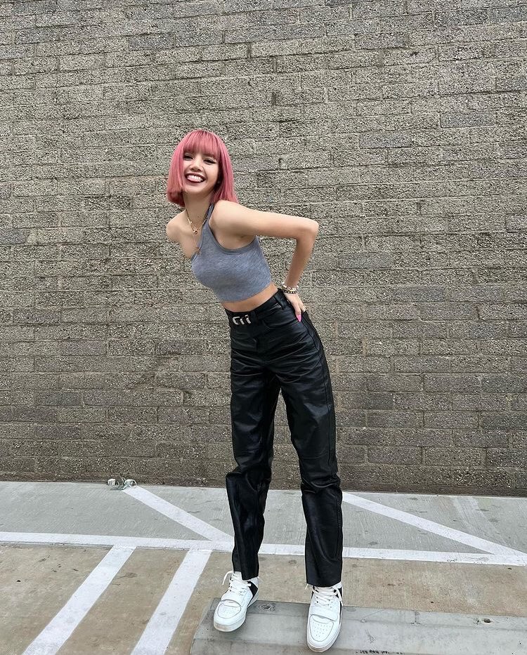 natalyvg27's tweet photo. #MAMAVOTE  #lisa 
Let’s go babe!!! https://t.co/K5ZT2Smioy