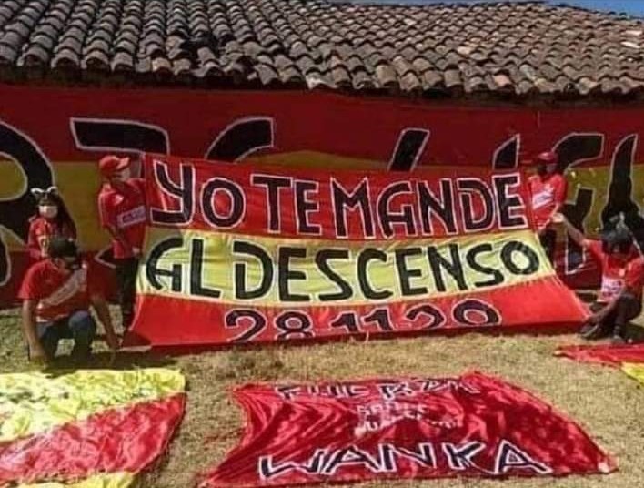 cleverricardo10's tweet photo. #28Nov2020 en memorable partido Sport Huancayo envía a #SegundaDivisión a alianza lima q luego terminó arrodillado ante el TAS para retornar a la #Liga1, una más para su vergonzosa historia. 
#YoTeViDescender https://t.co/NSagX8NWIV
